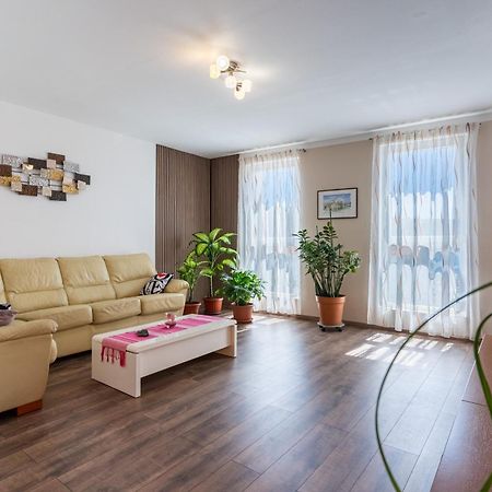 Apartman Laura Црес Екстер'єр фото